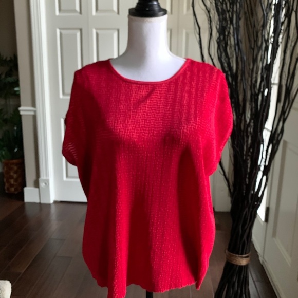 Oversized red top - Picture 1 of 2